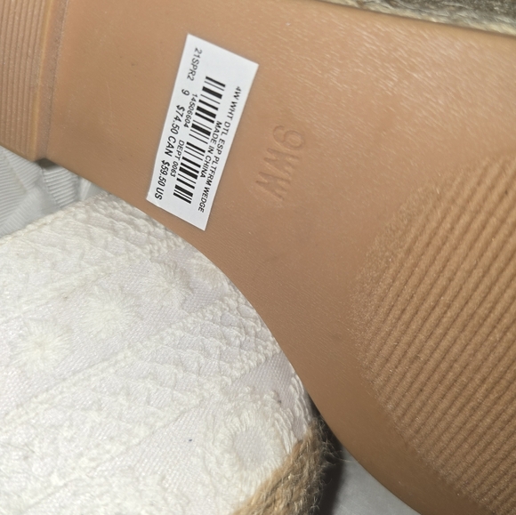 Torrid white/tan Wedge, size 9ww - Picture 3 of 7